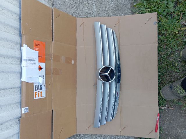 MERCEDES-BENZ A-CLASS_Hűtőrács_MCK0532 - 7. kép