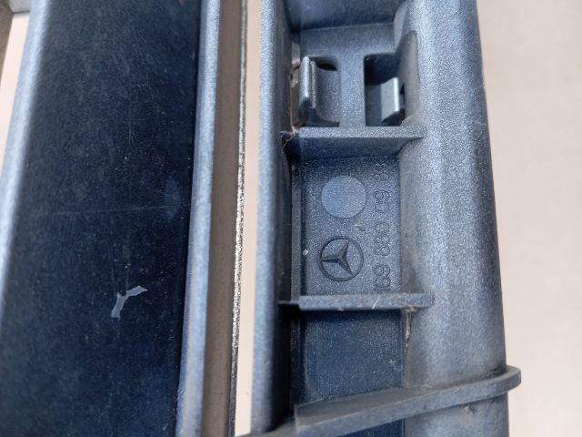 MERCEDES-BENZ A-CLASS_Hűtőrács_MCK0532 - 3. kép