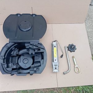 VW POLO_Emelő_MCK0555